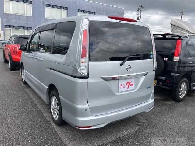 2013 Nissan Serena