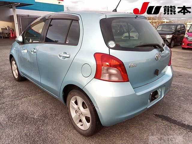 2006 Toyota Vitz
