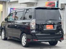 2007 Toyota Voxy