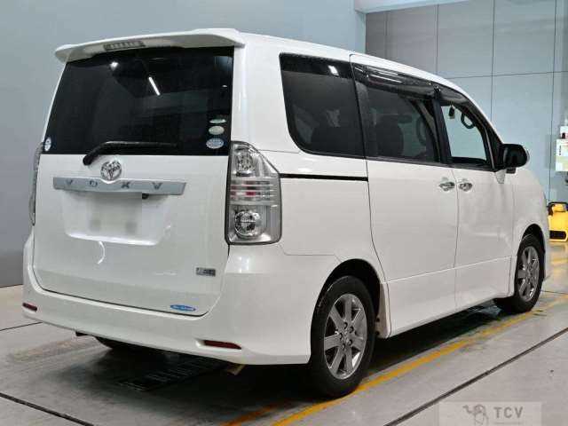 2010 Toyota Voxy