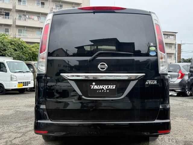 2011 Nissan Serena