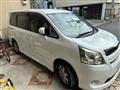 2007 Toyota Noah
