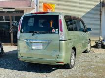 2011 Nissan Serena