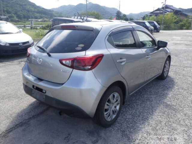 2015 Mazda Demio