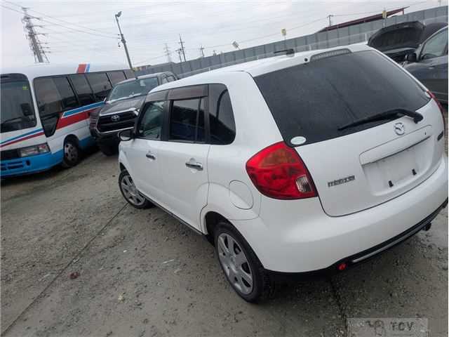 2009 Mazda Verisa