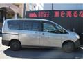 2012 Nissan Serena