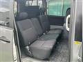 2005 Toyota Noah
