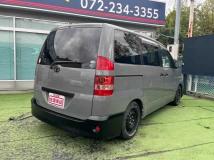 2005 Toyota Noah