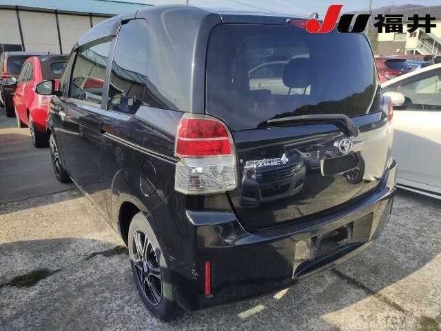 2012 Toyota SPADE