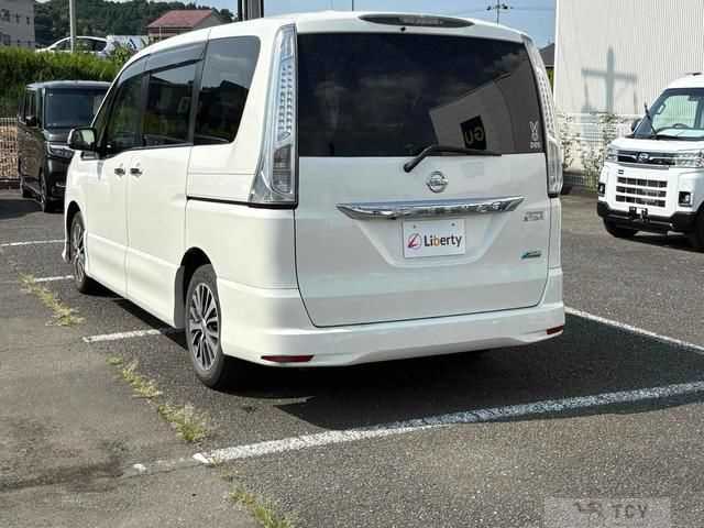 2013 Nissan Serena