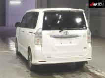2011 Toyota Voxy