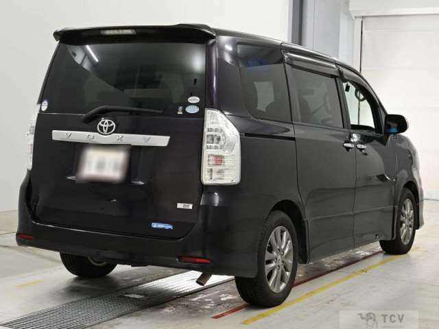 2011 Toyota Voxy