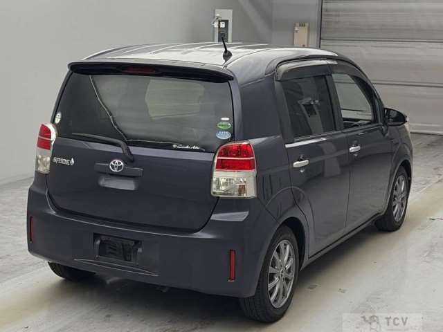 2013 Toyota SPADE