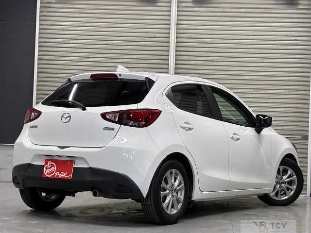 2017 Mazda Demio