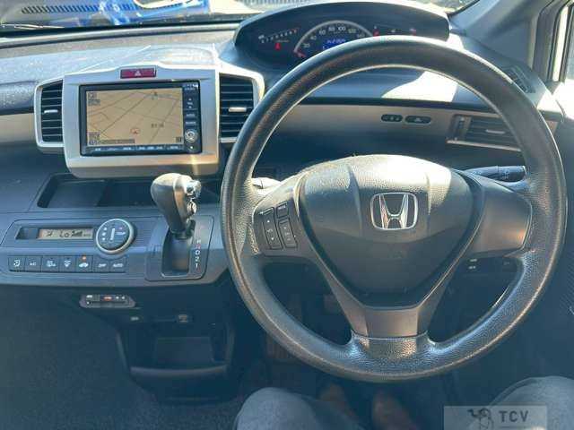 2011 Honda Freed Spike