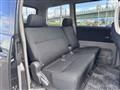 2004 Toyota Voxy