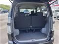 2004 Toyota Voxy