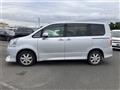 2009 Toyota Noah