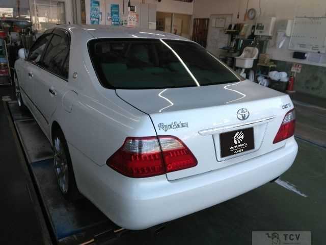 2005 Toyota Crown