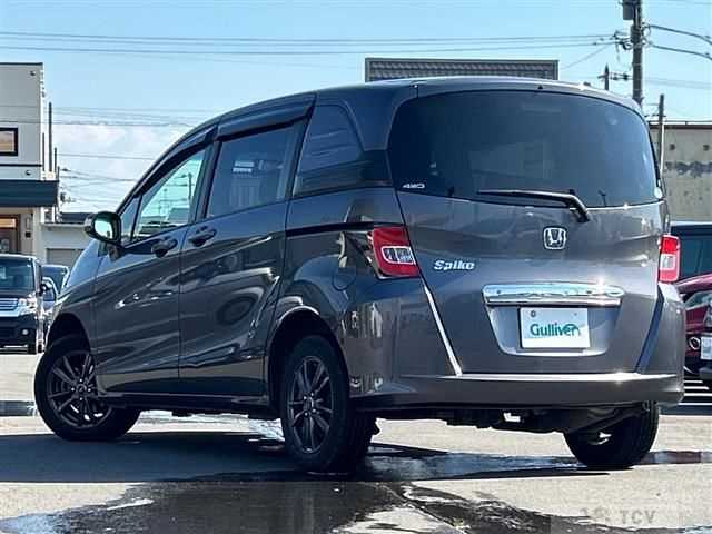 2014 Honda Freed Spike