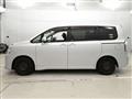 2013 Toyota Voxy