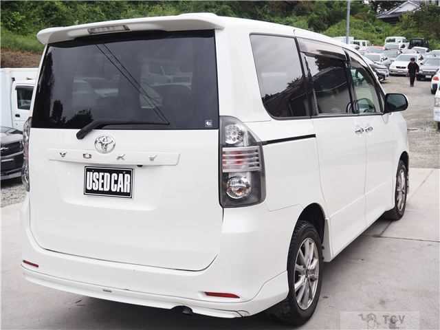 2008 Toyota Voxy
