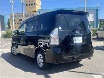 2013 Toyota Voxy
