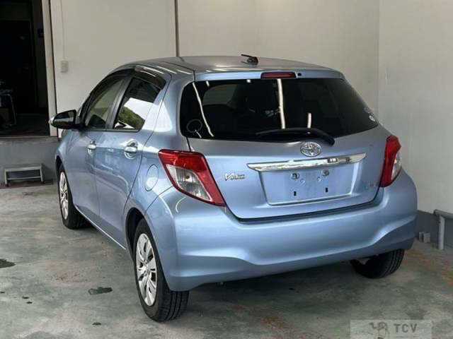 2011 Toyota Vitz