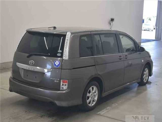 2016 Toyota Isis