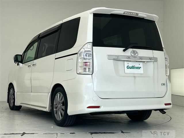 2012 Toyota Voxy