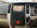2009 Nissan Serena
