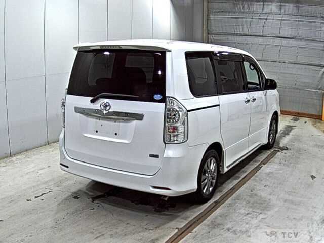 2012 Toyota Voxy