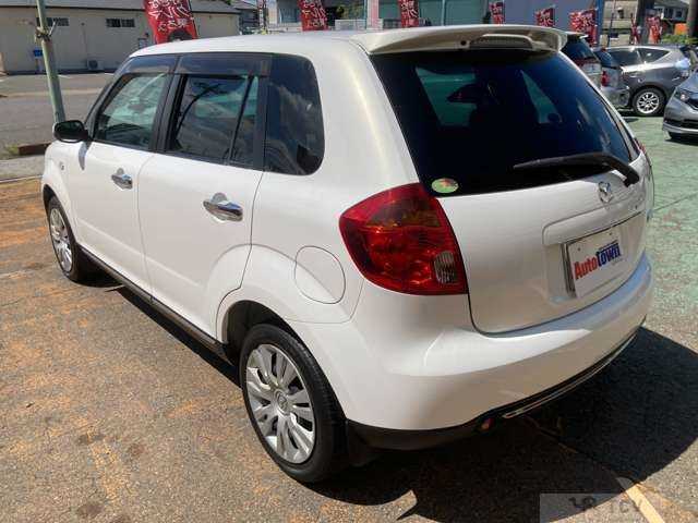 2012 Mazda Verisa