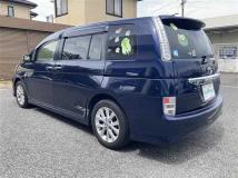 2013 Toyota Isis
