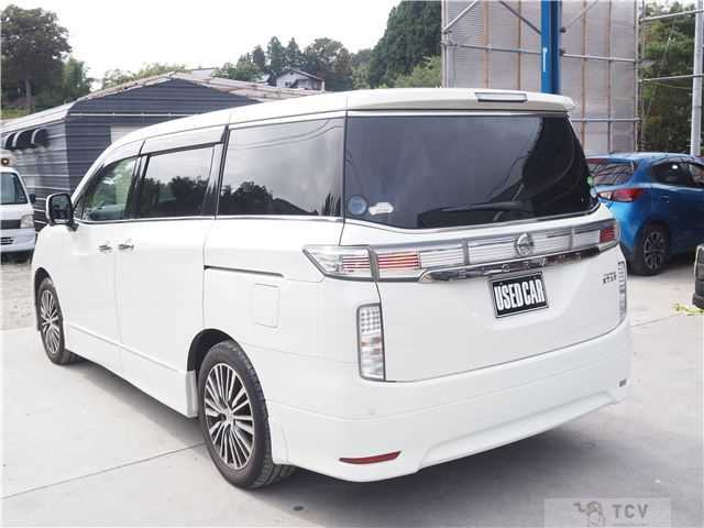 2015 Nissan Elgrand