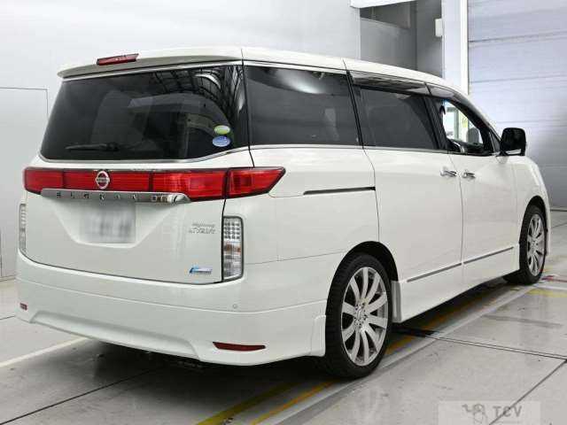 2010 Nissan Elgrand