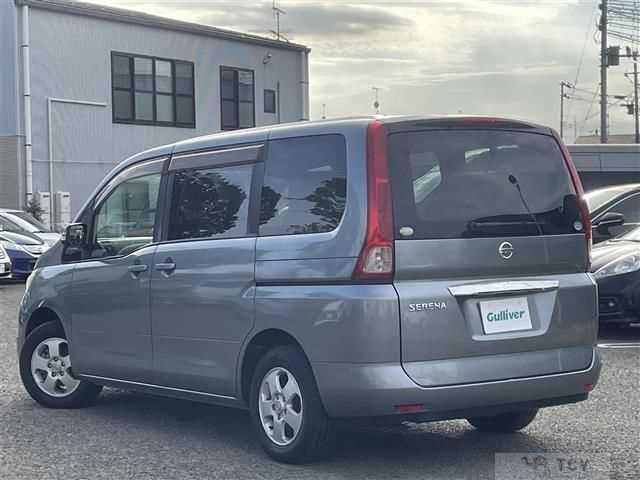 2010 Nissan Serena