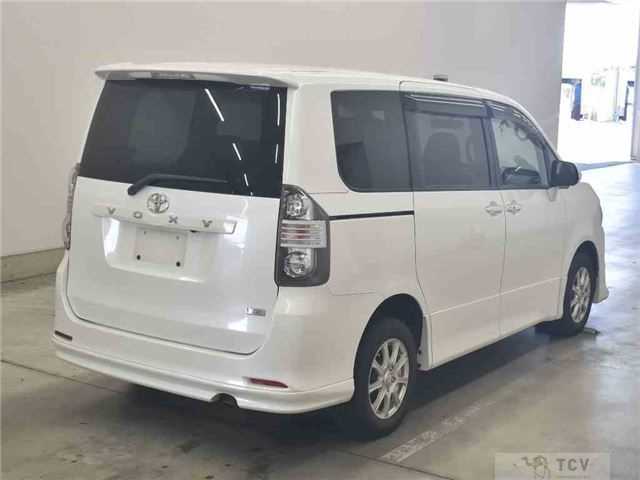 2010 Toyota Voxy