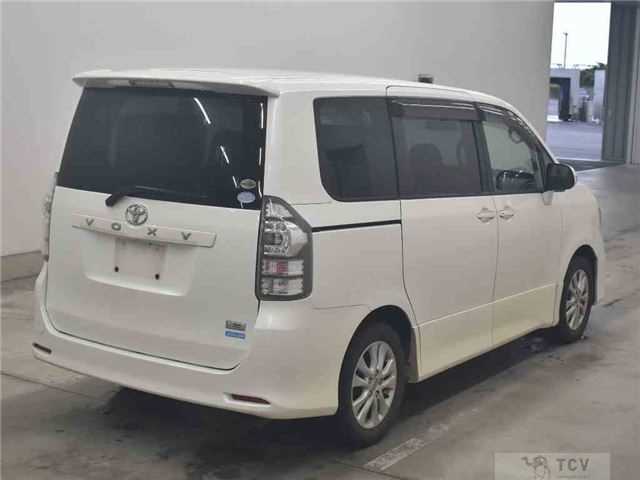 2011 Toyota Voxy