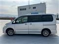 2009 Nissan Serena