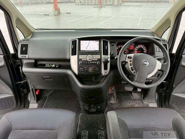 2009 Nissan Serena
