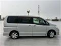 2009 Nissan Serena