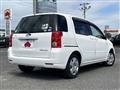 2004 Toyota Raum