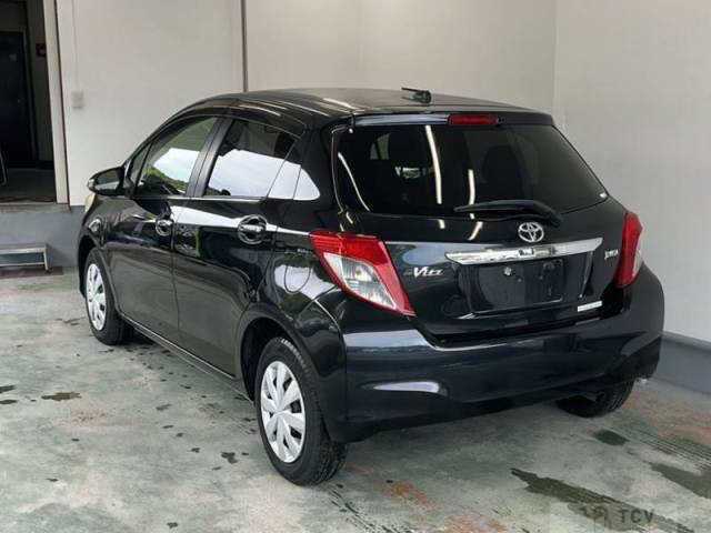 2011 Toyota Vitz
