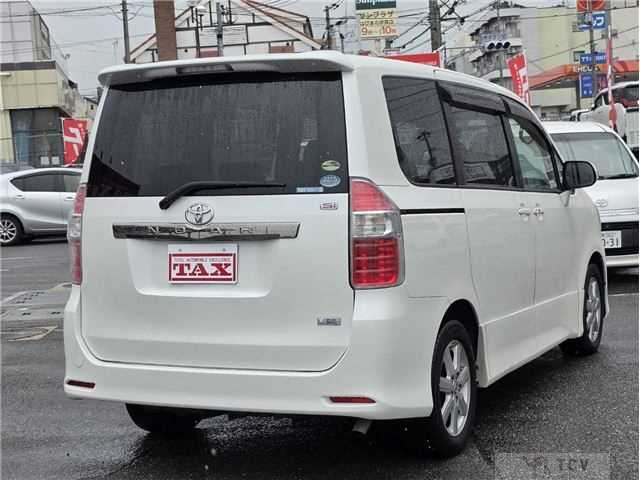 2008 Toyota Noah