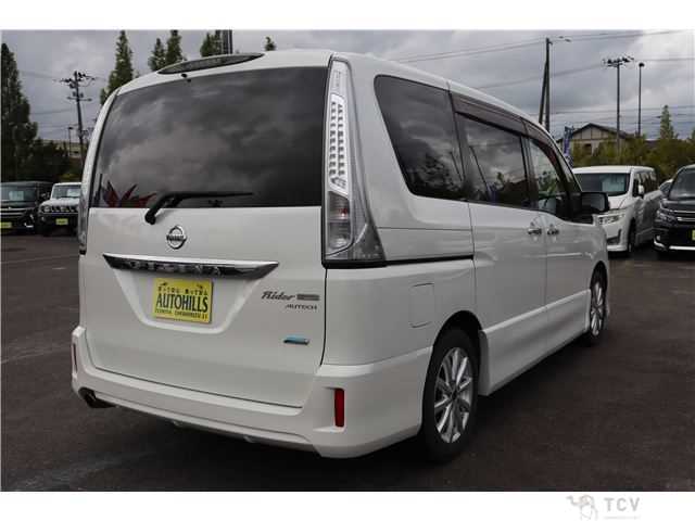 2012 Nissan Serena
