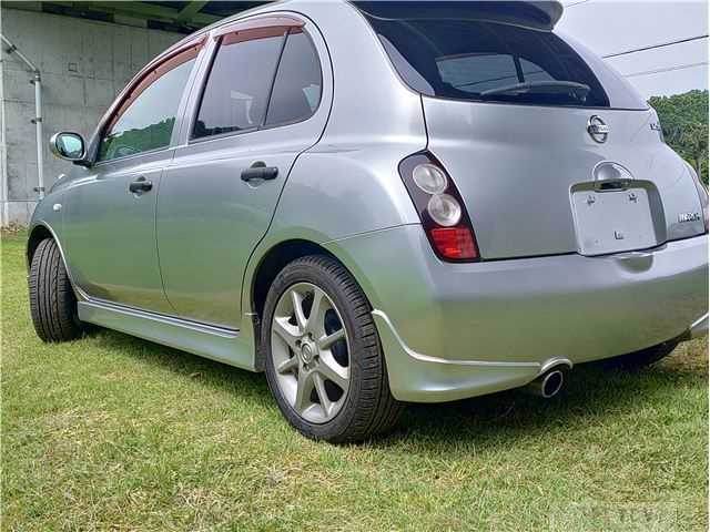 2005 Nissan March