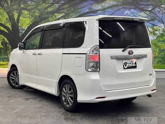 2010 Toyota Voxy