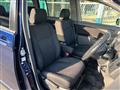 2004 Toyota Isis