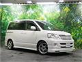 2004 Toyota Noah